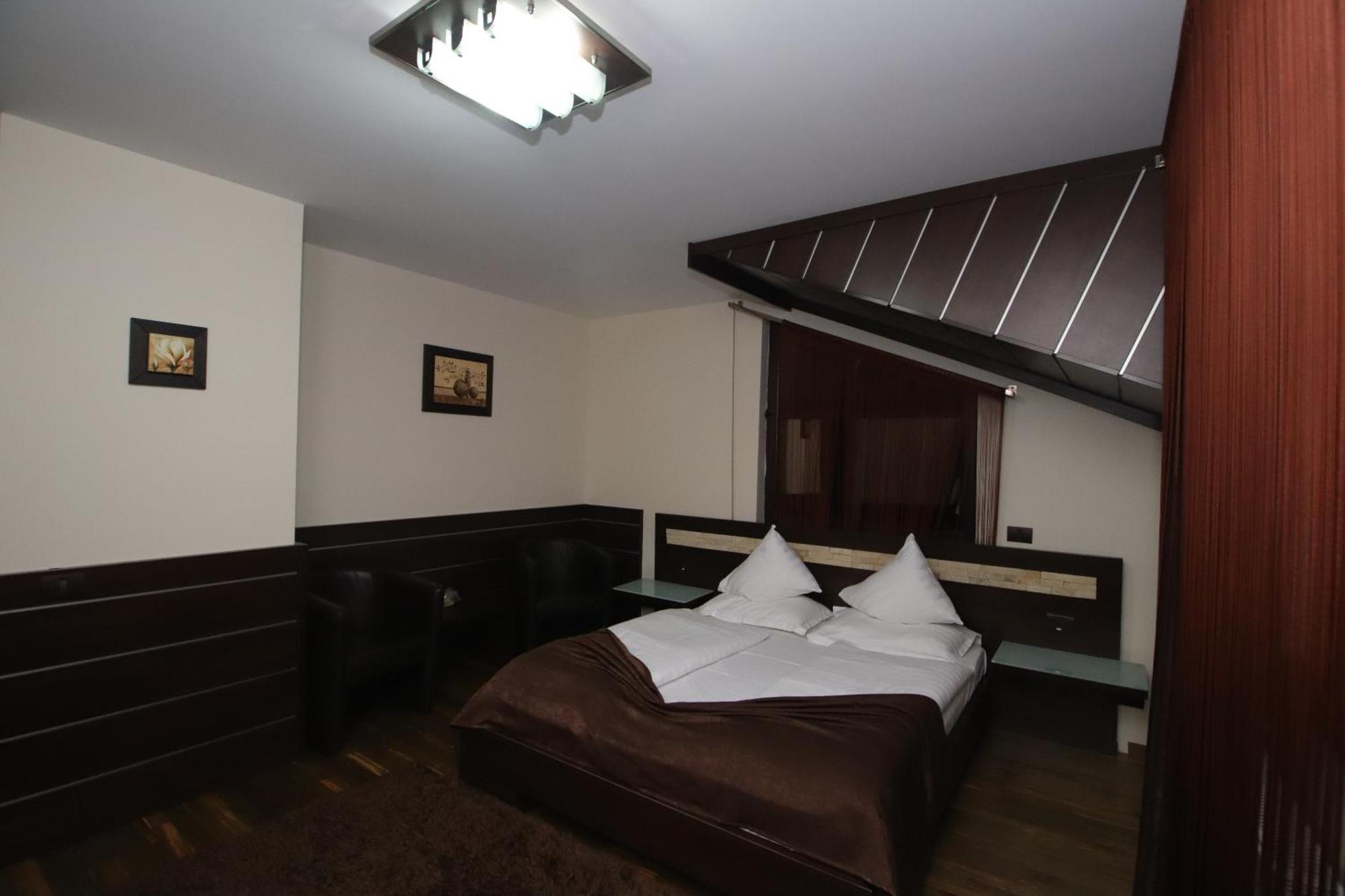 Complex Cochet Otel Buşteni Dış mekan fotoğraf