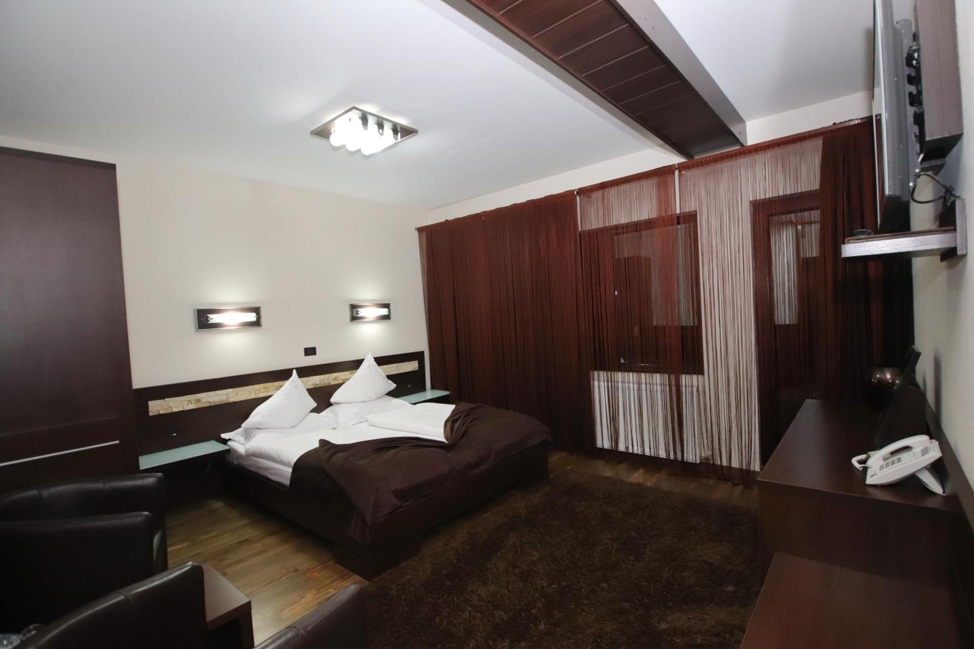 Complex Cochet Otel Buşteni Dış mekan fotoğraf